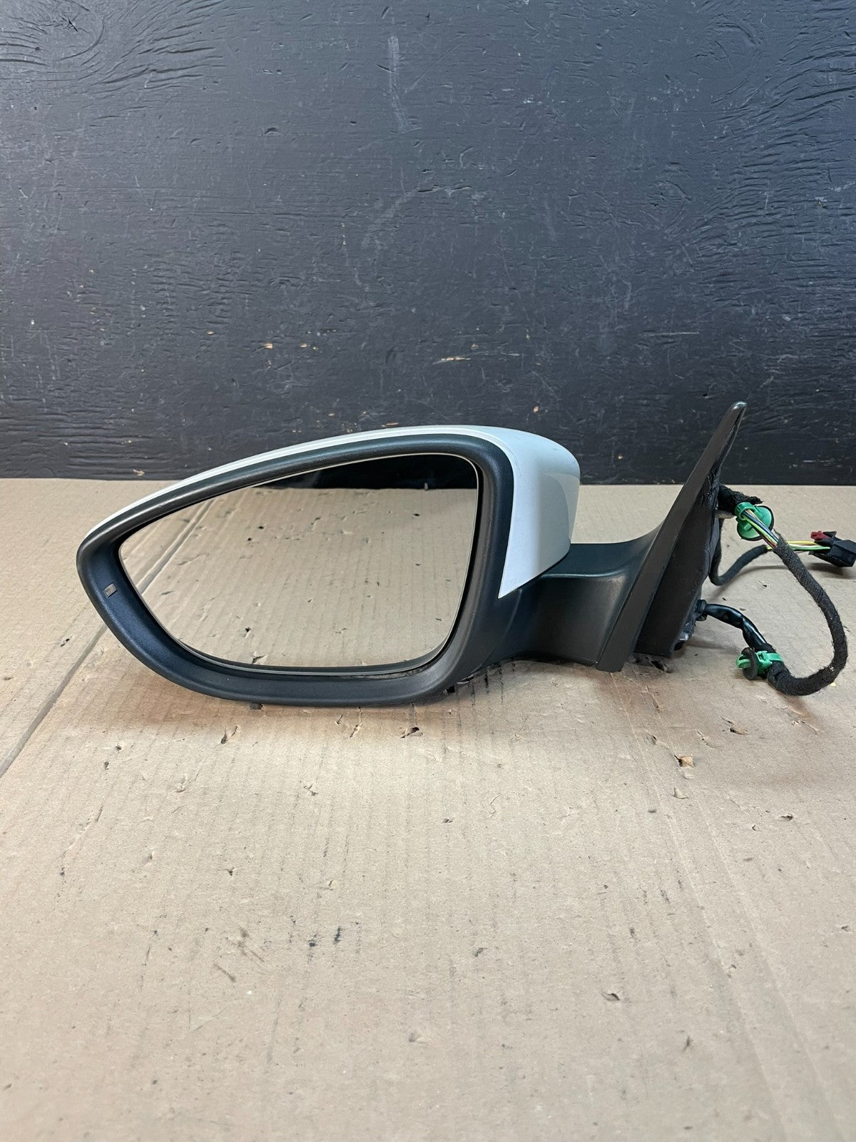 2009 to 2012 Volkswagen CC Left Driver LH Power Door View Mirror AD8683 DW8
