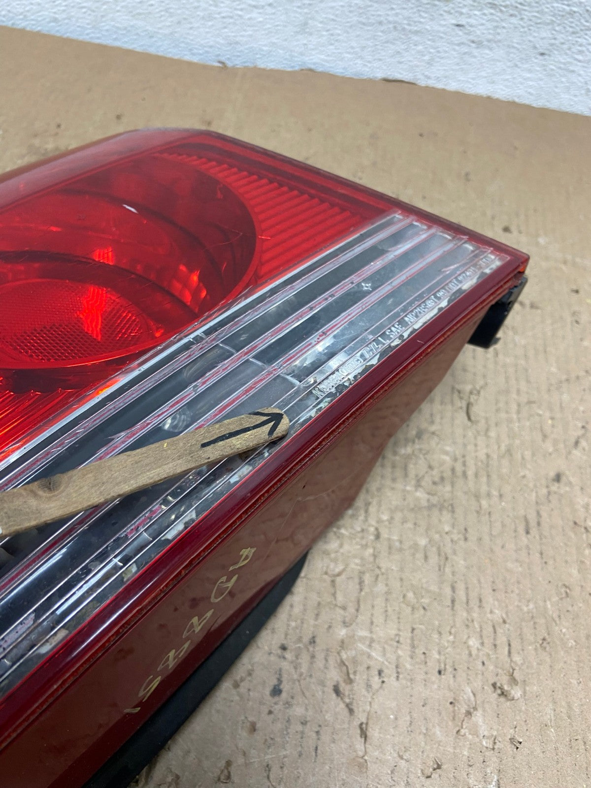 2002 to 2005 Hyundai Sonata Left Driver Lh Side Tail Light AD8851 LK5