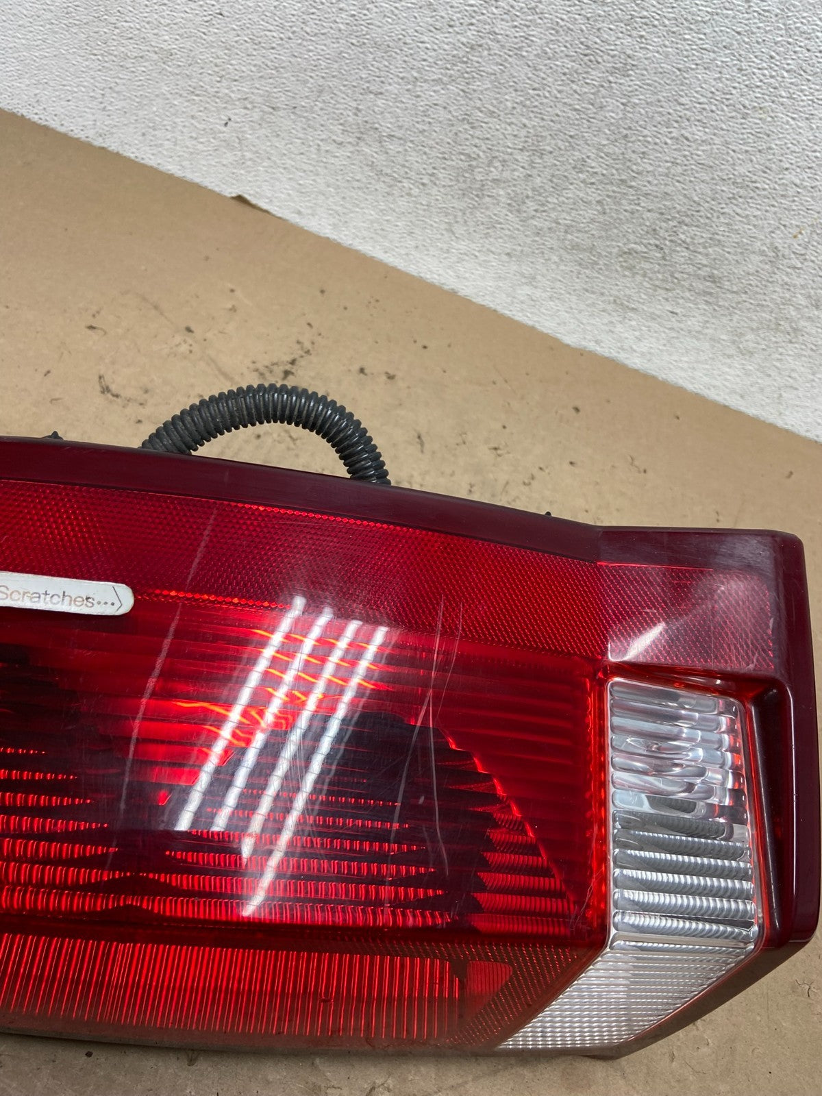 2002 to 2006 Cadillac Escalade Right Passenger Side Tail Light AG43843