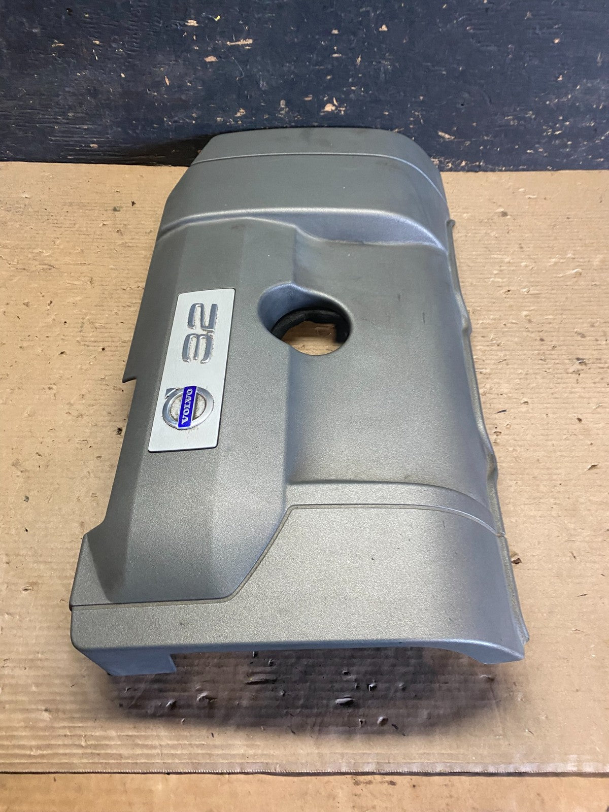 2007 to 2014 Volvo XC90 OEM 3.2L Upper Top Engine Motor Dust Cover Oem S3389 DG2