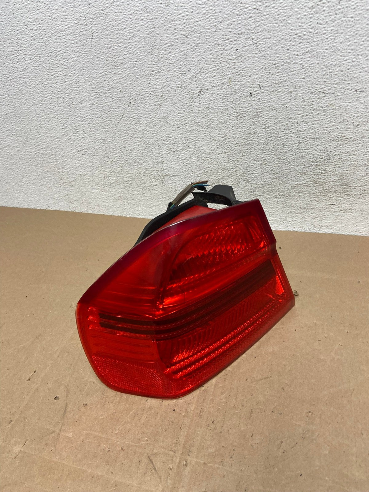 2006 2007 2008 BMW 328i 3 Series Left Driver Lh Side Tail Light AE5026 LK2
