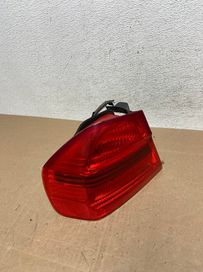 2006 2007 2008 BMW 328i 3 Series Left Driver Lh Side Tail Light AE5026 LK2