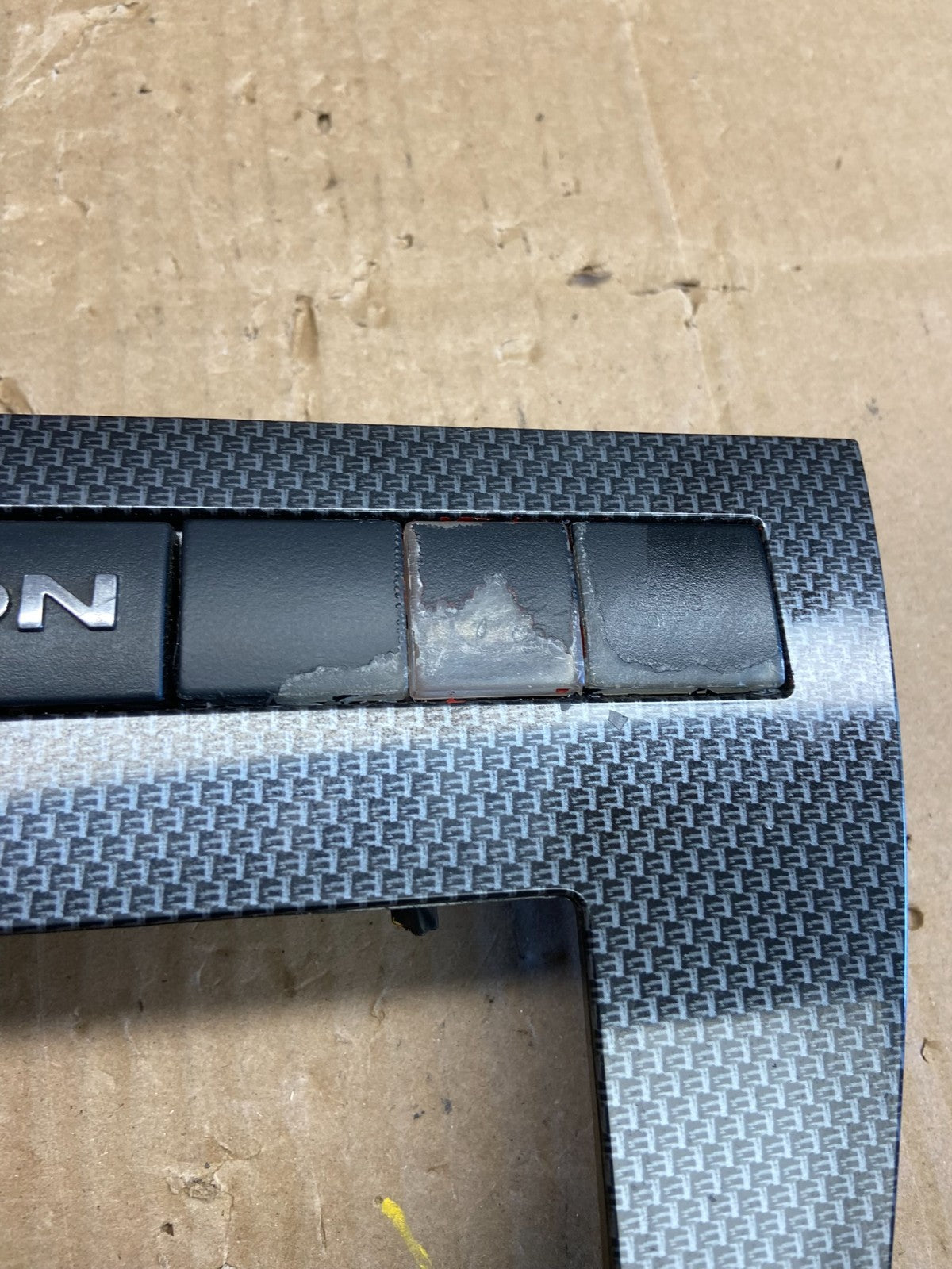 2006 to 2009 Ford Fusion Center Dash Radio Bezel Trim ad6841 DG1