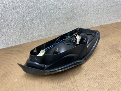 1999 2000 Hyundai Elantra Sedan Right Passenger RH Tail Light OEM AA6538 DW6