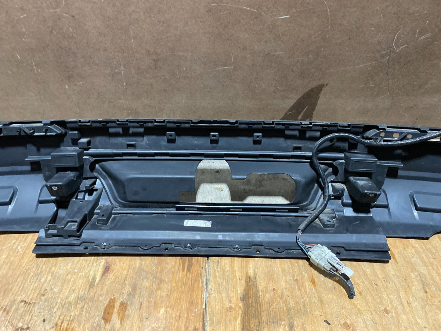 2020 to 2023 Ford Explorer Police Interceptor Rear Upper Bumper Cover X3166 PS8