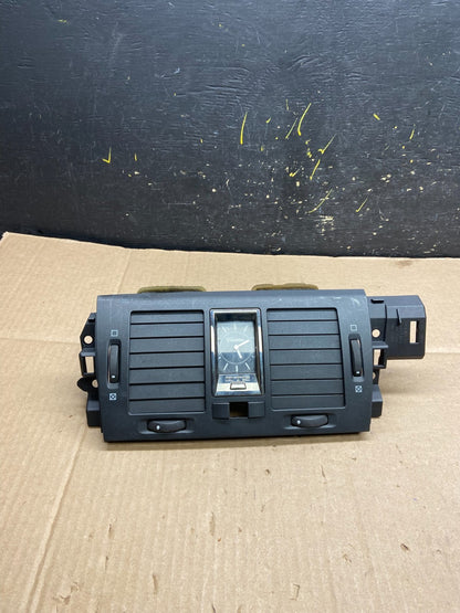 2006 to 2011 Cadillac DTS Dash Center Air Vent Heater Bezel OEM y2160 DG0