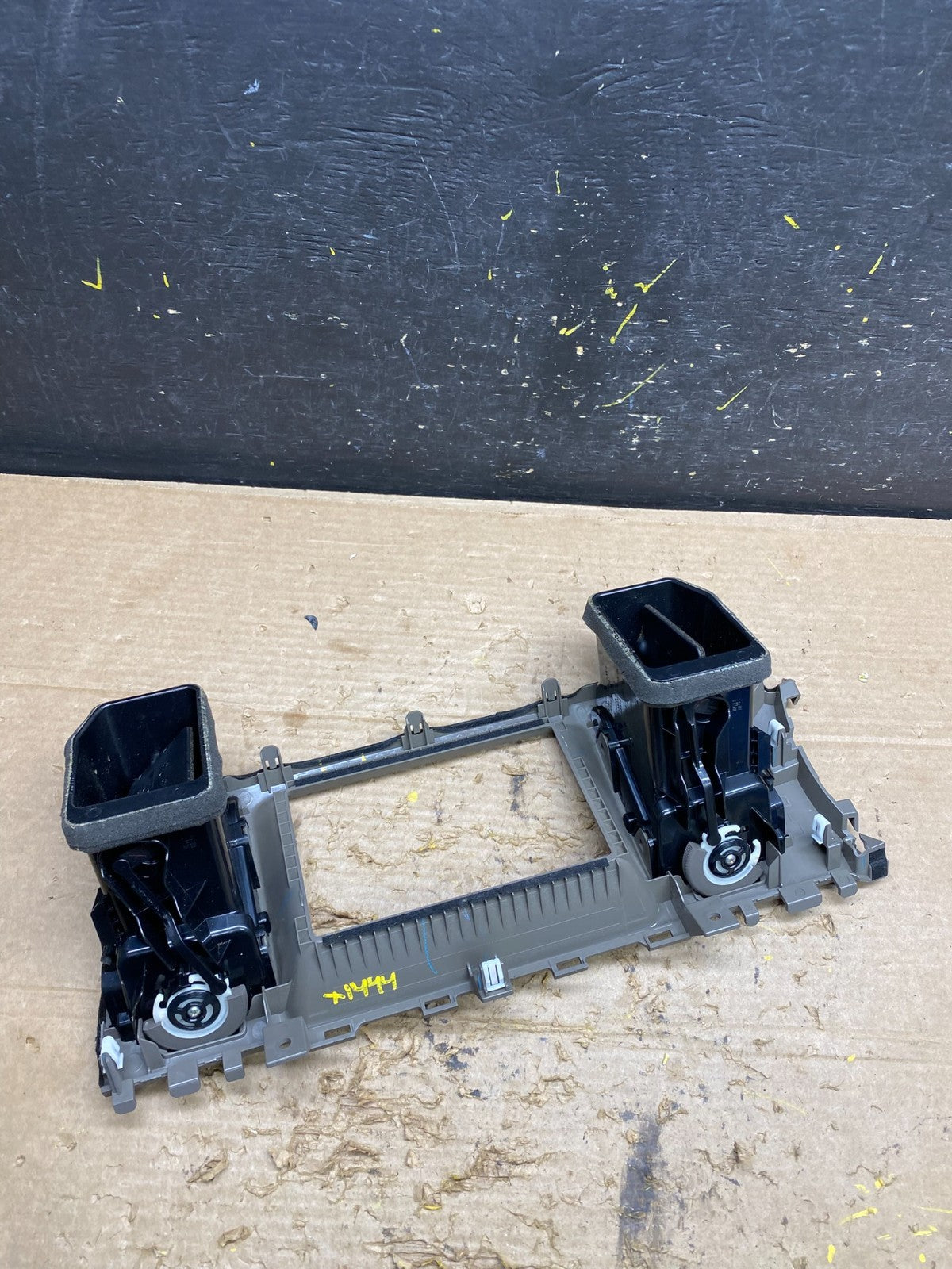 2009-2010 Nissan Murano Radio Center Console Display Bezel Air Vent OEM X1444 DG4