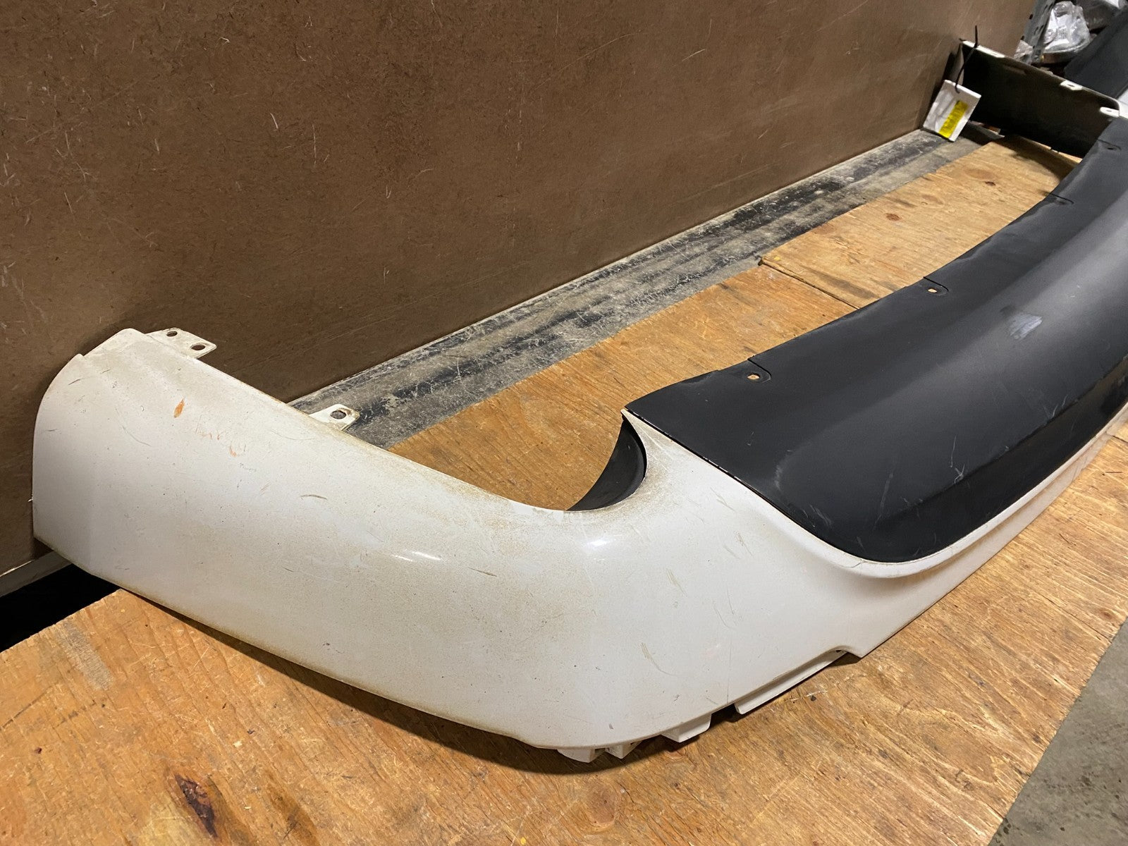 2015 to 2018 Kia Sedona Bumper Cover Rear Lower Plastic X3606 PS1