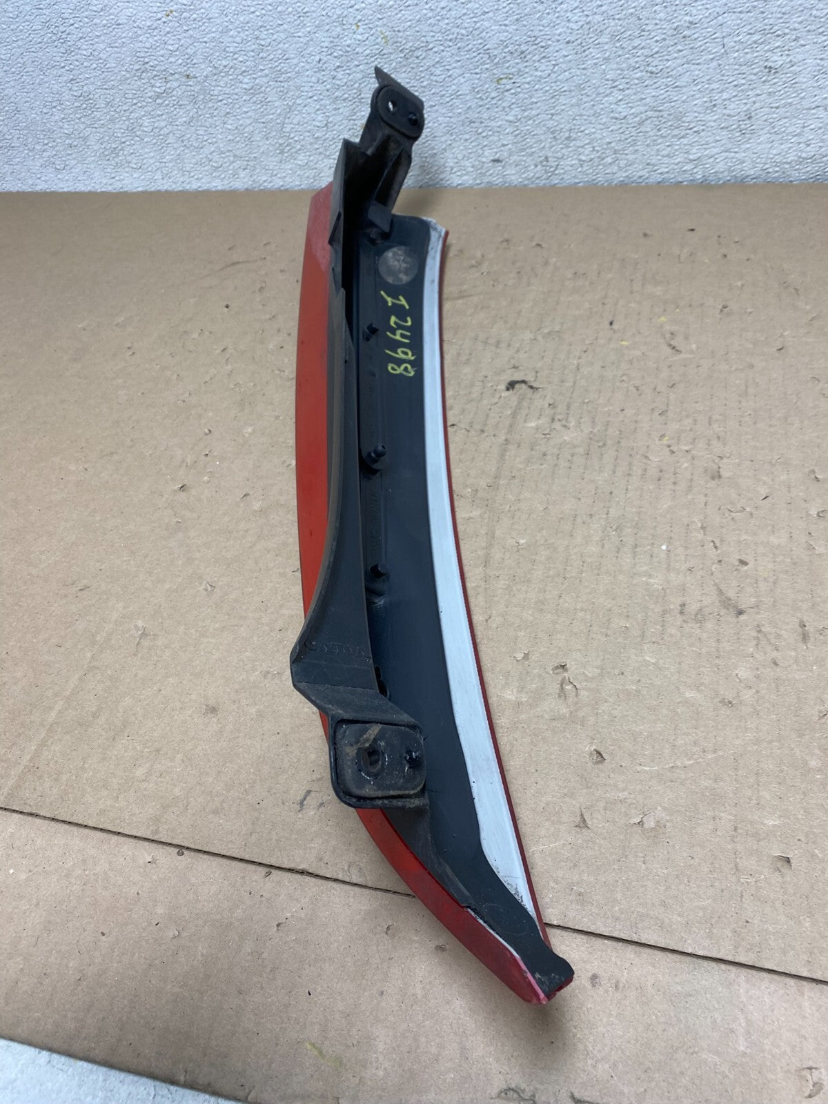 2003 to 2006 Volvo XC90 Right Passenger Side Upper Tail Light OEM I2498 DW8