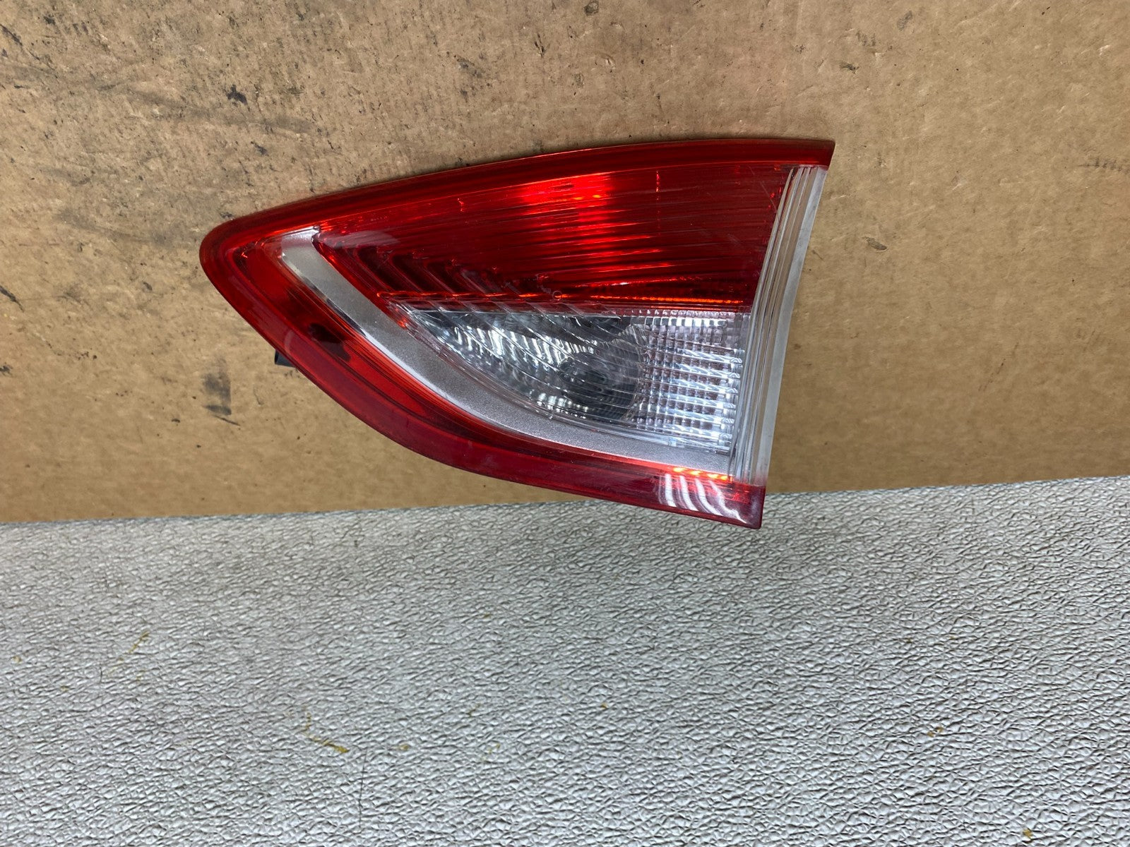 2013 to 2016 Ford Escape Right Passenger RH Side Inner Tail Light OEM S7169 DW0