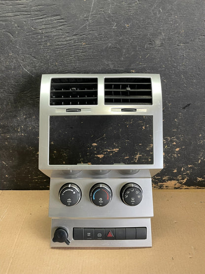2007 to 2012 Dodge Nitro Dash Climate Temperature Control Radio Bezel Z8546 DG0