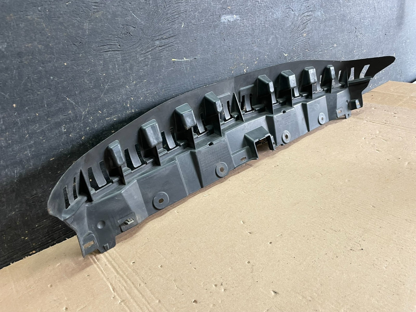 2012 to 2014 Chrysler 300 Front Upper Grille Radiator Cover OEM aa1921 DG4