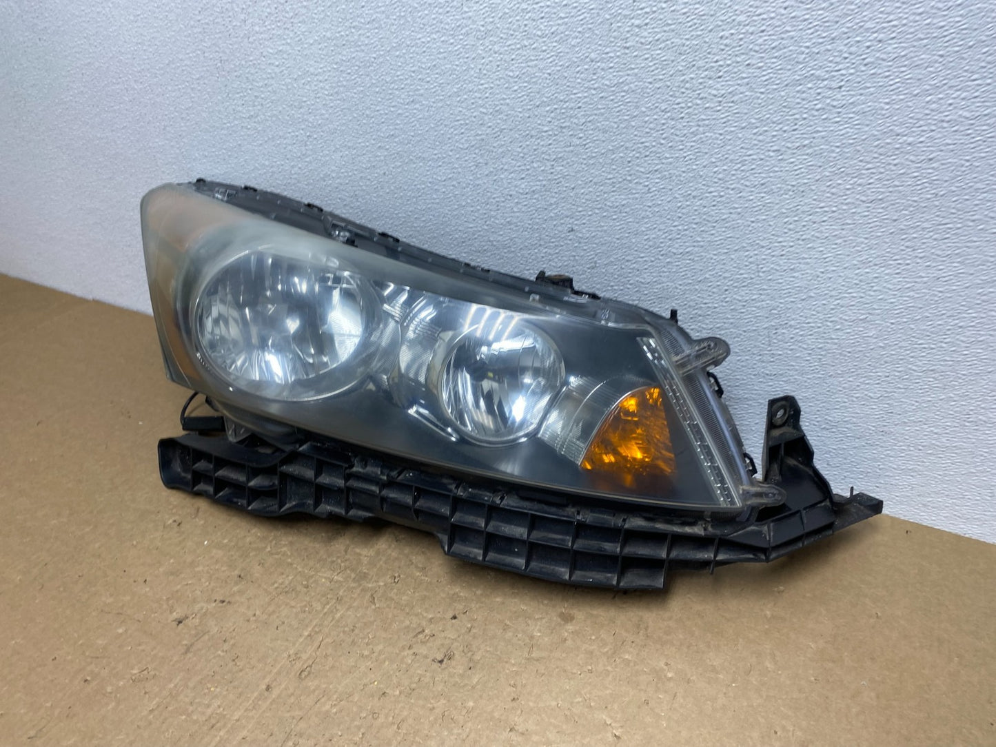 2008 to 2012 Honda Accord Sedan Right Passenger RH Headlight AC1497 DW1