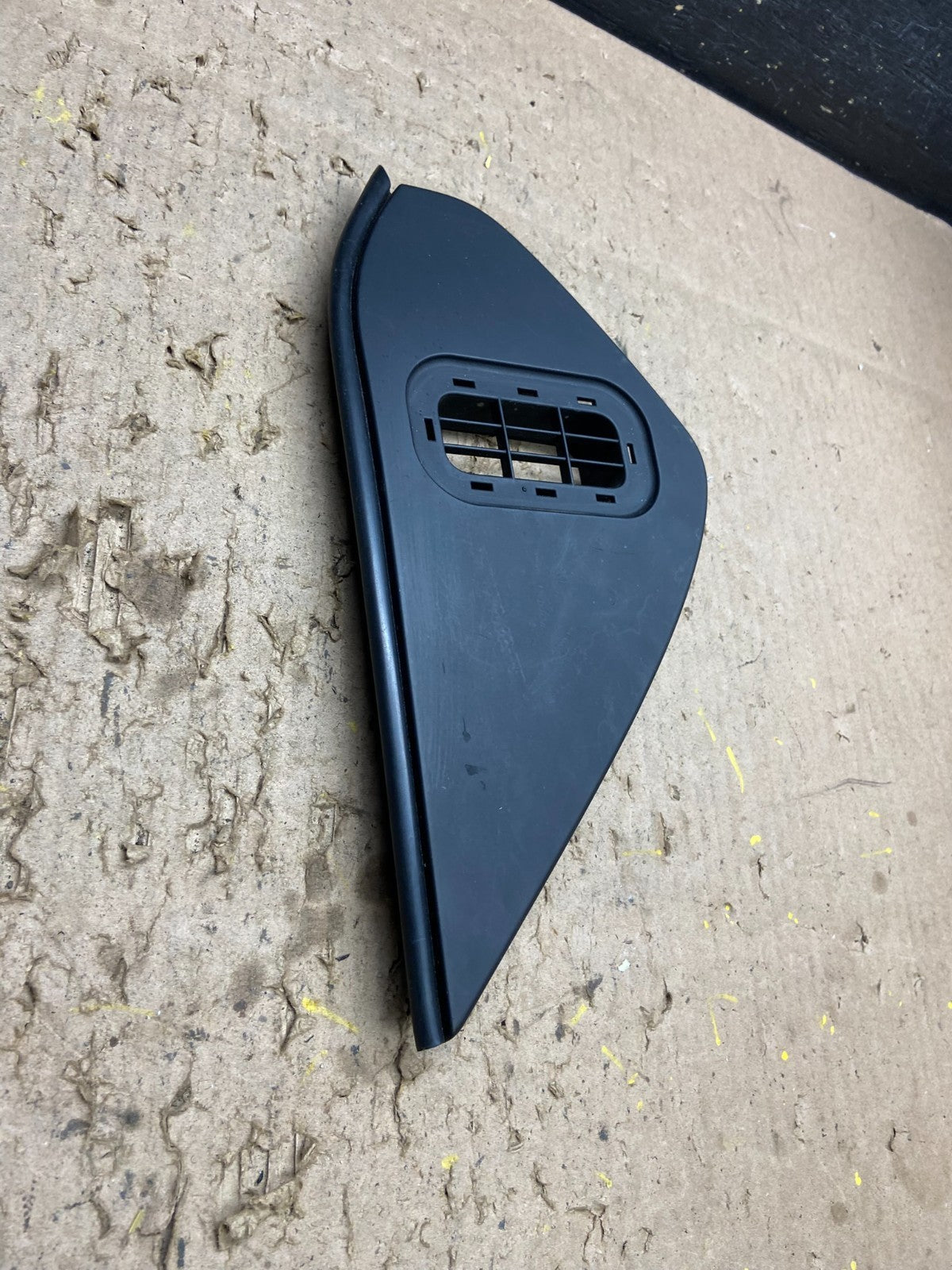 2014-2017 Maserati Ghibli Dashboard Left Driver Side End Cap Trim Cover T8682 DG2