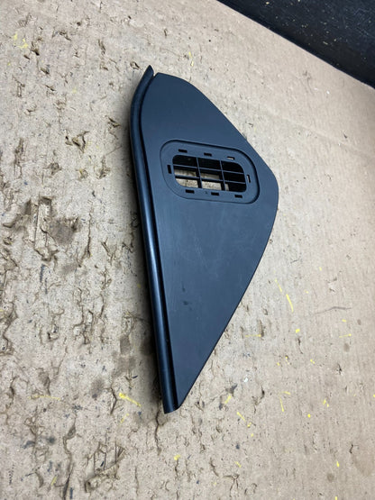 2014-2017 Maserati Ghibli Dashboard Left Driver Side End Cap Trim Cover T8682 DG2