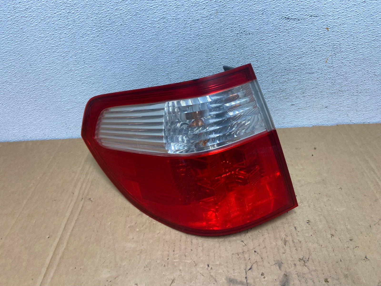 2005 2006 2007 Honda Odyssey Left Driver LH Side Tail Light AD3138 LK0