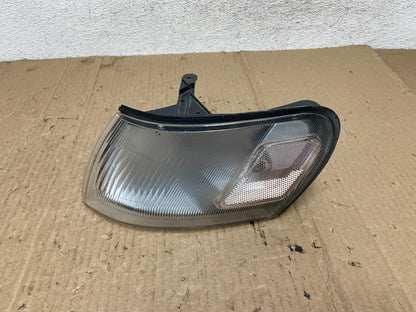 1993 to 1997 Toyota Corolla Left Driver LH Corner Marker Turn Signal AE9073 DW0