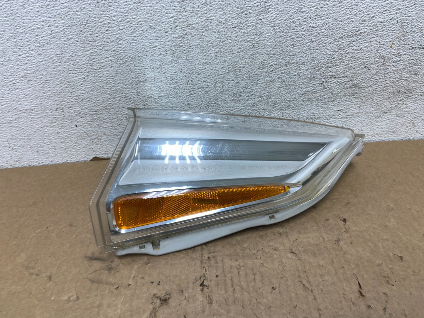 2013 - 2017 Nissan Leaf Front Left Driver LH Side Turn Signal Marker AF8104 DG0