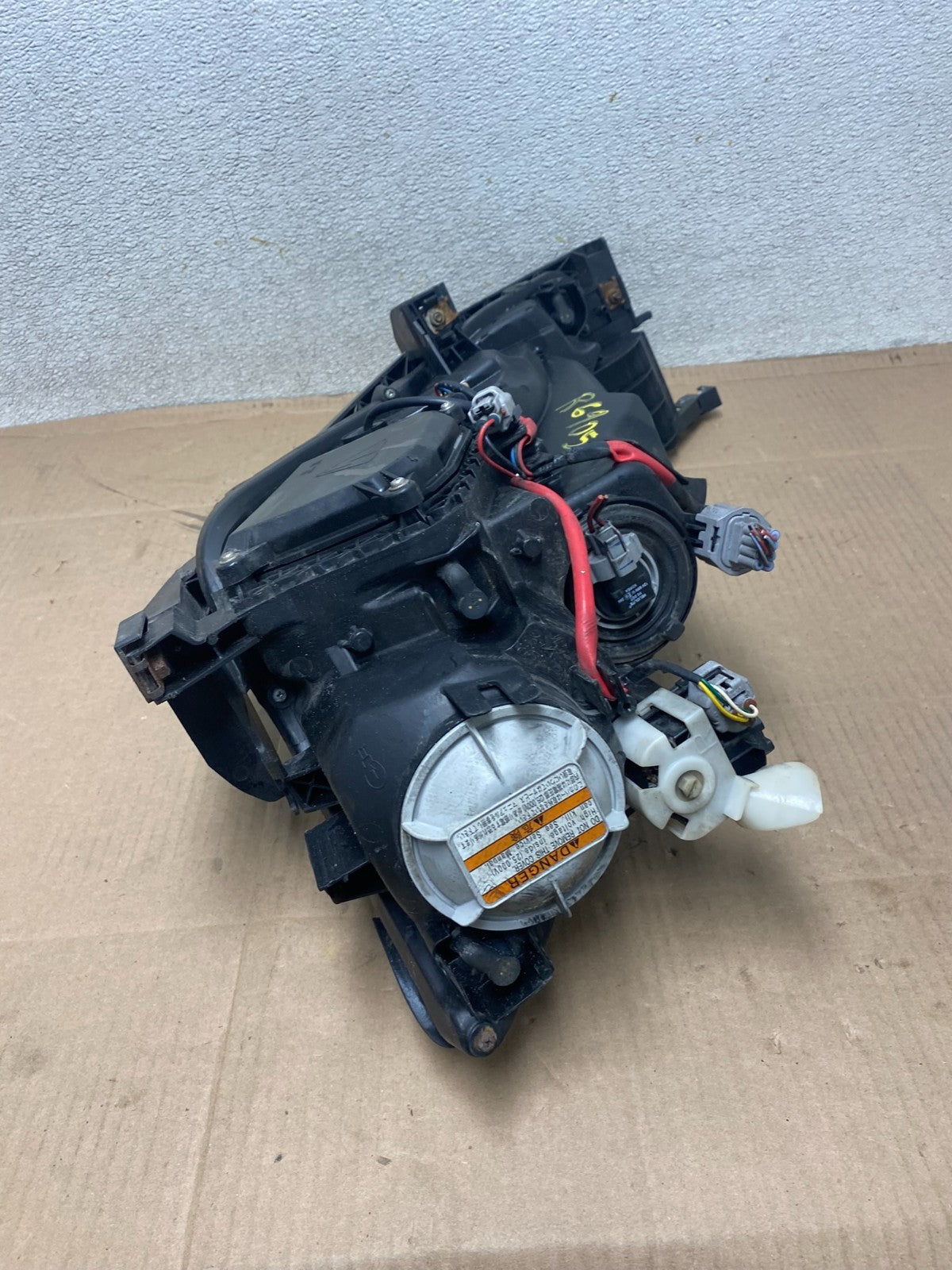 2009 - 2010 Mazda 6 Right Passenger Side Xenon Headlight Oem R6905 DW8