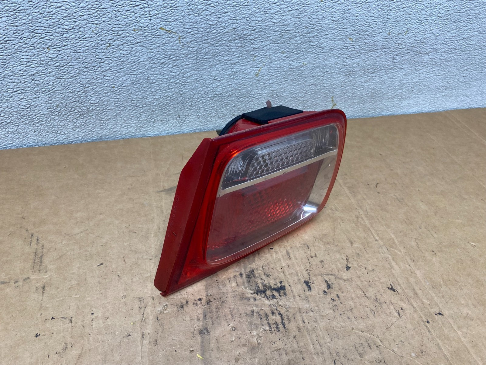 2013-2016 Chevrolet Malibu Right Passenger Rh Inner Tail Light T2137 DW2