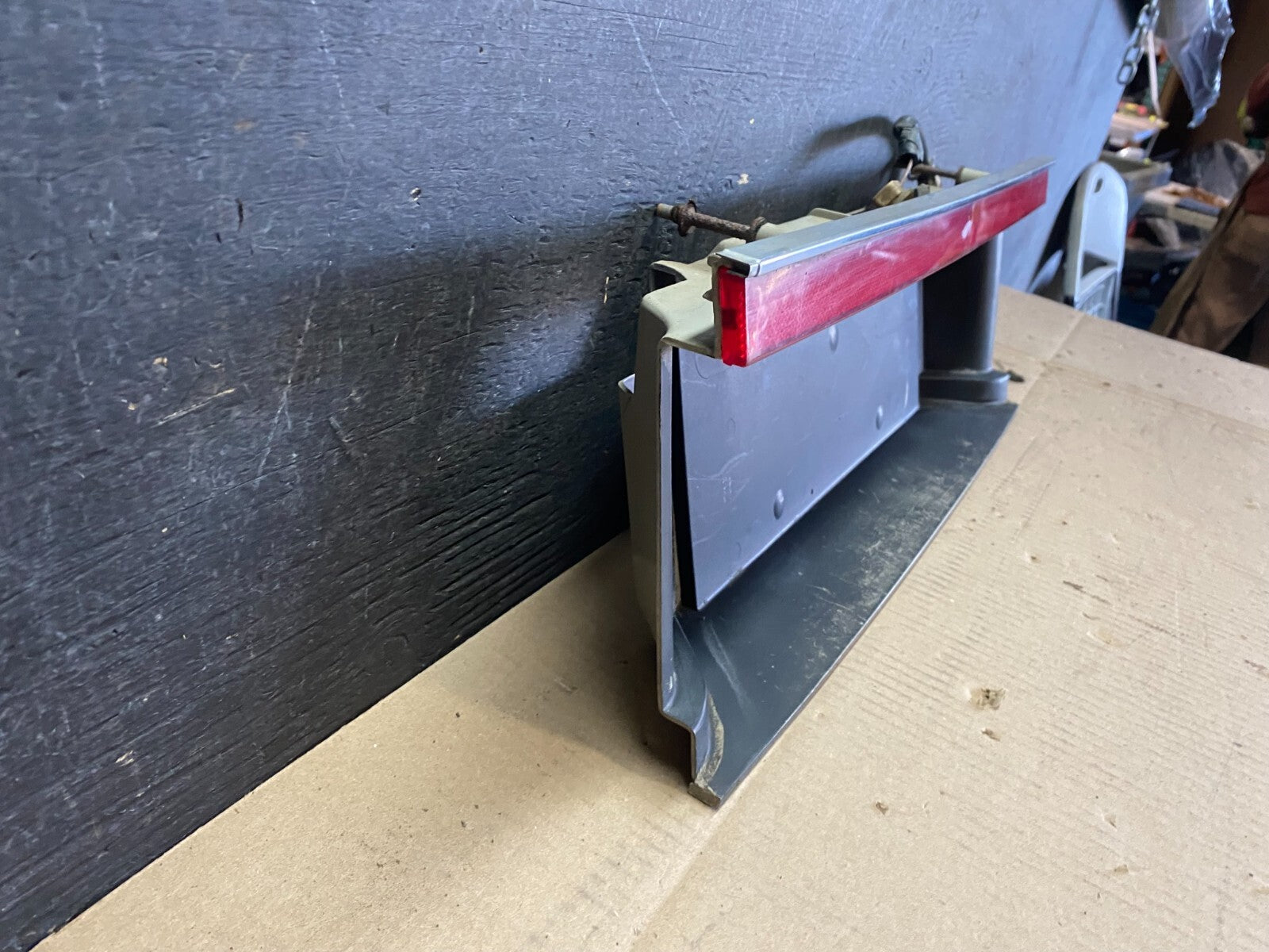 1987 - 1993 Cadillac Allante Center Tail Light License Plate Holder i7440 OEM DG2
