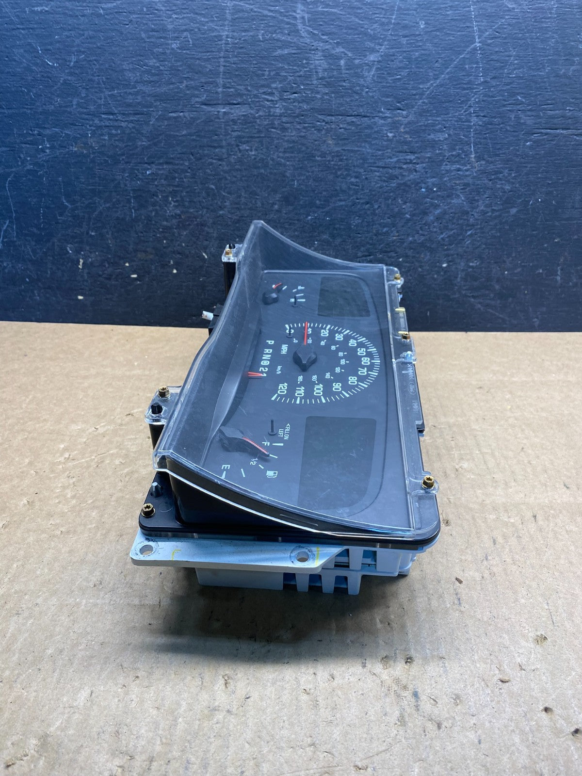 1998 to 2002 Lincoln Town Car Speedometer Gauge Cluster AG7438 DG2