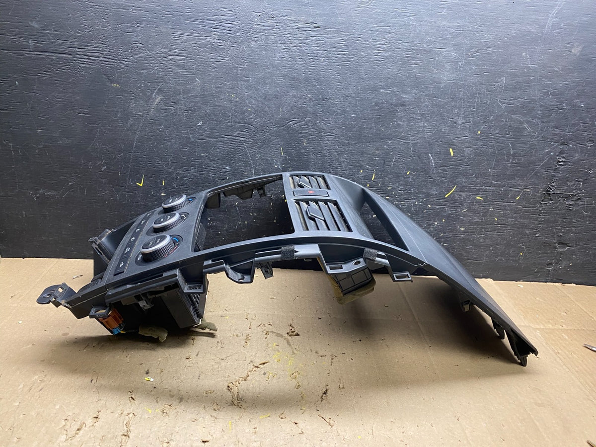 2007 - 2009 Mazda CX-9 Radio Dash Trim Bezel W/Vent AC Climate Control U5208 DG2