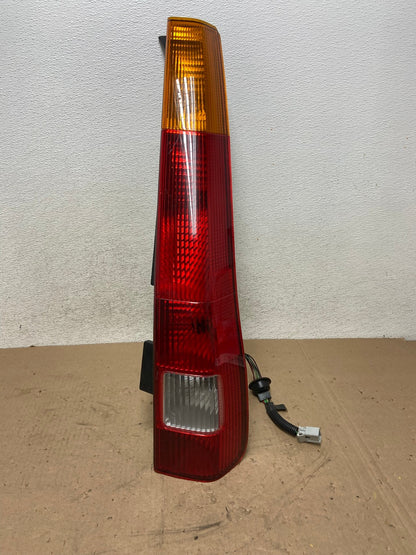 2002 - 2004 Honda Crv Cr-v Right Passenger Rh Side Tail Light AG5313 LK0