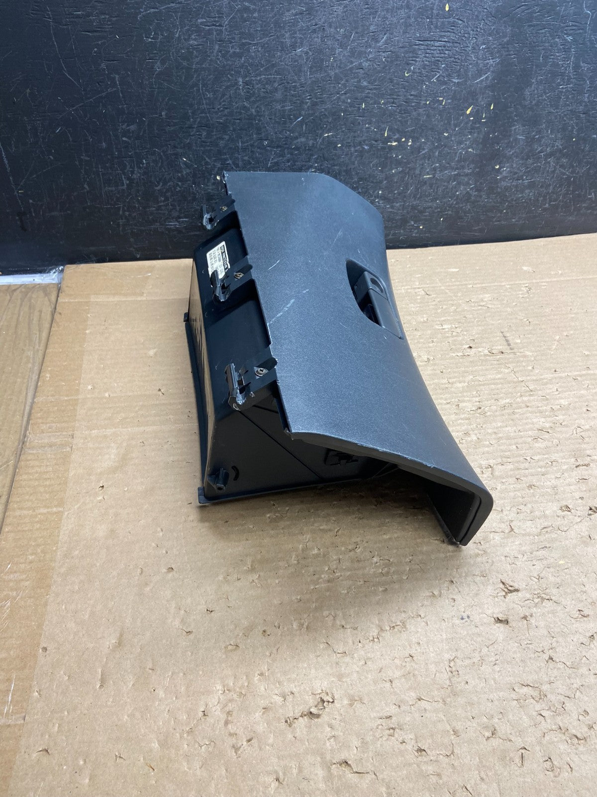 2006-2012 Mitsubishi Eclipse Front Right Passenger Storage Glove Box AG8505 DG3