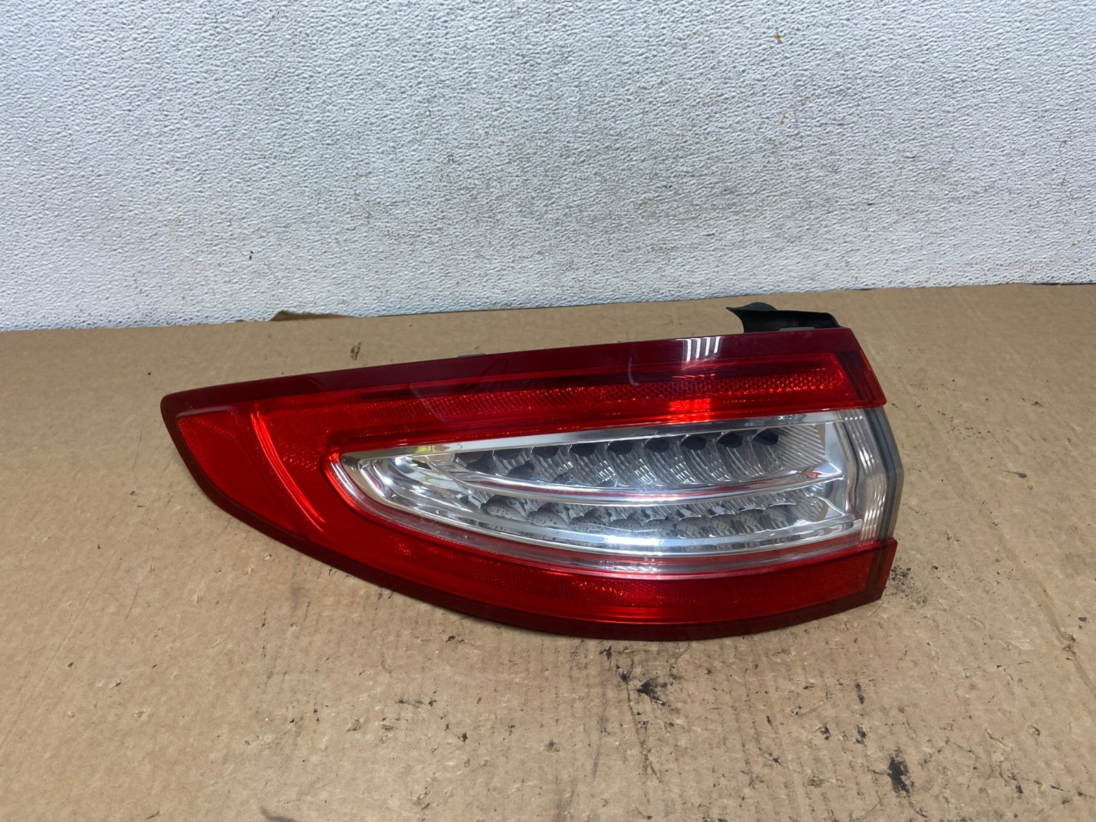 2013 to 2016 Ford Fusion Left Driver LH Side Tail Light AG2315 LK0