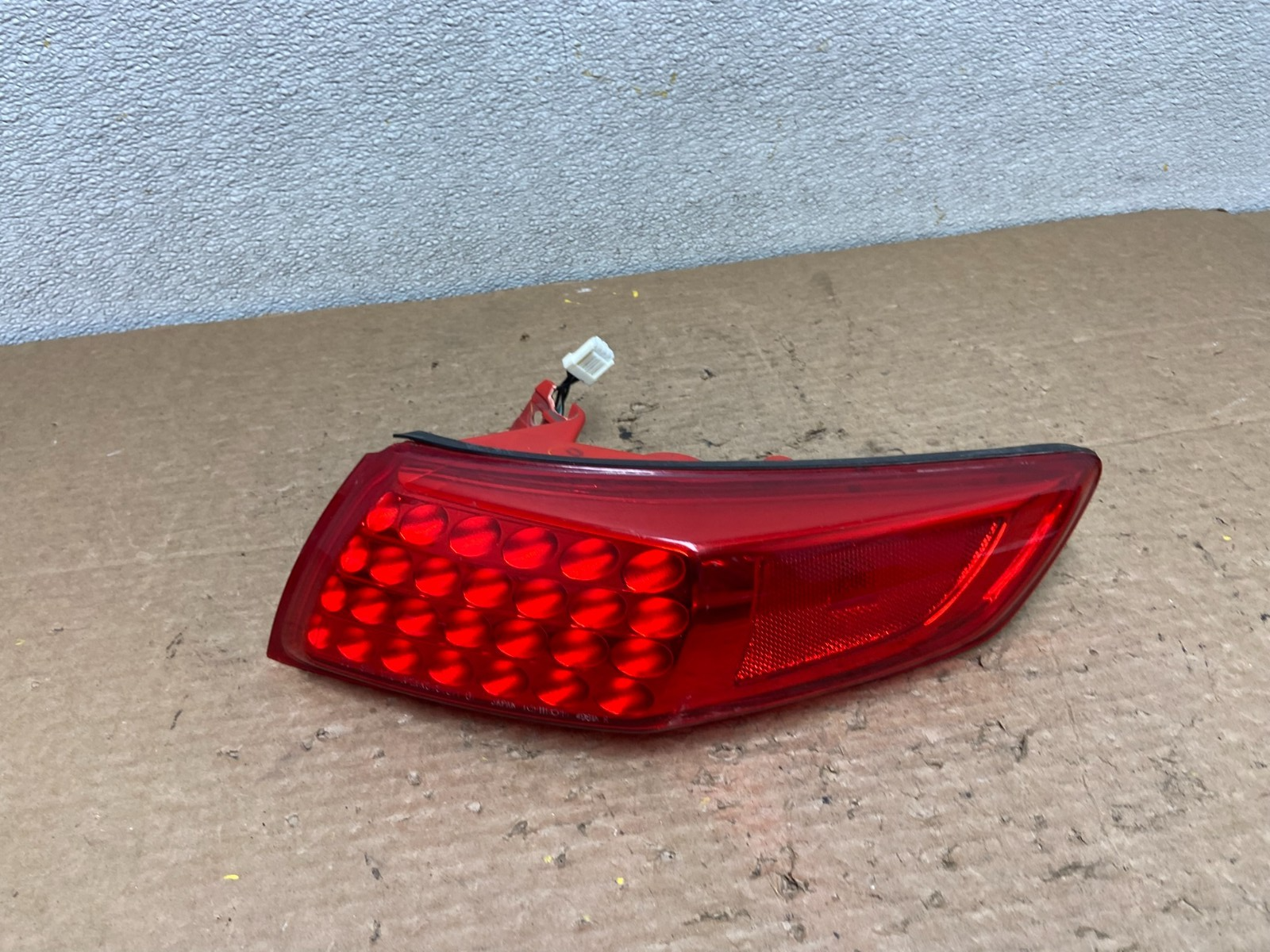 2003 to 2008 Infiniti FX35 FX45 Right Passenger RH Side Tail Light OEM Z3746 PS0