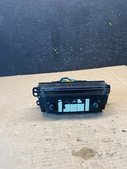 2005 to 2006 Cadillac STS AC Heater Climate Control Panel q2639 DG0
