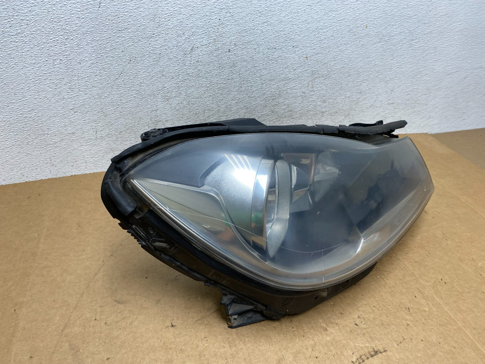 2012 to 2015 Mercedes Benz C250 Coupe Right Passenger Side Headlight AE3222 DG2