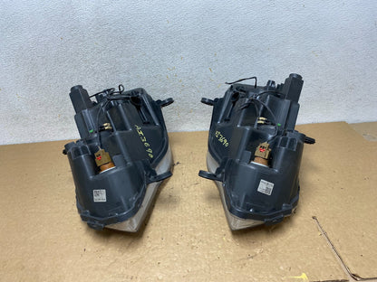 2008 to 2016 Chrysler Town and Country Left+Right Side Headlights AI3690 DW9