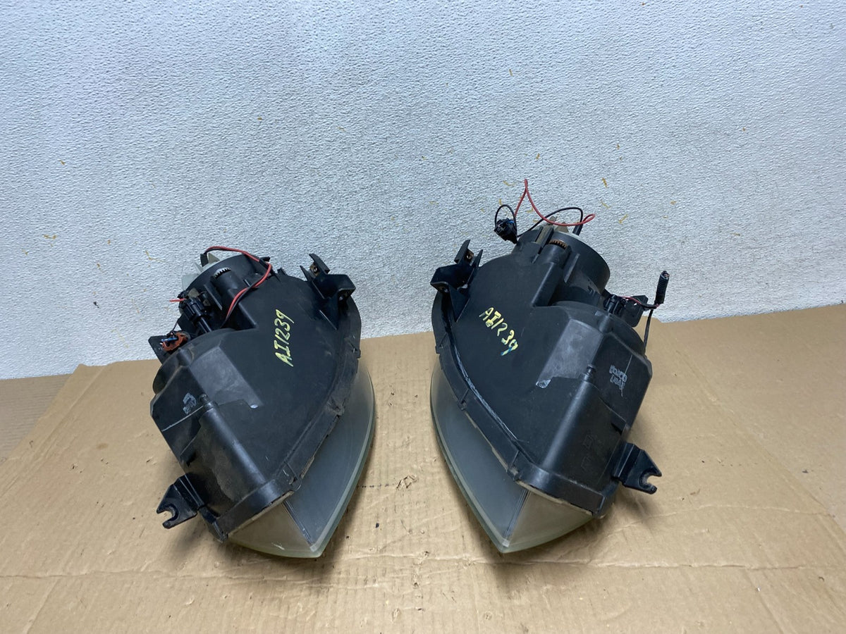 2005 to 2006 Nissan Altima Left+Right Set Halogen Headlights AI1239 DW10