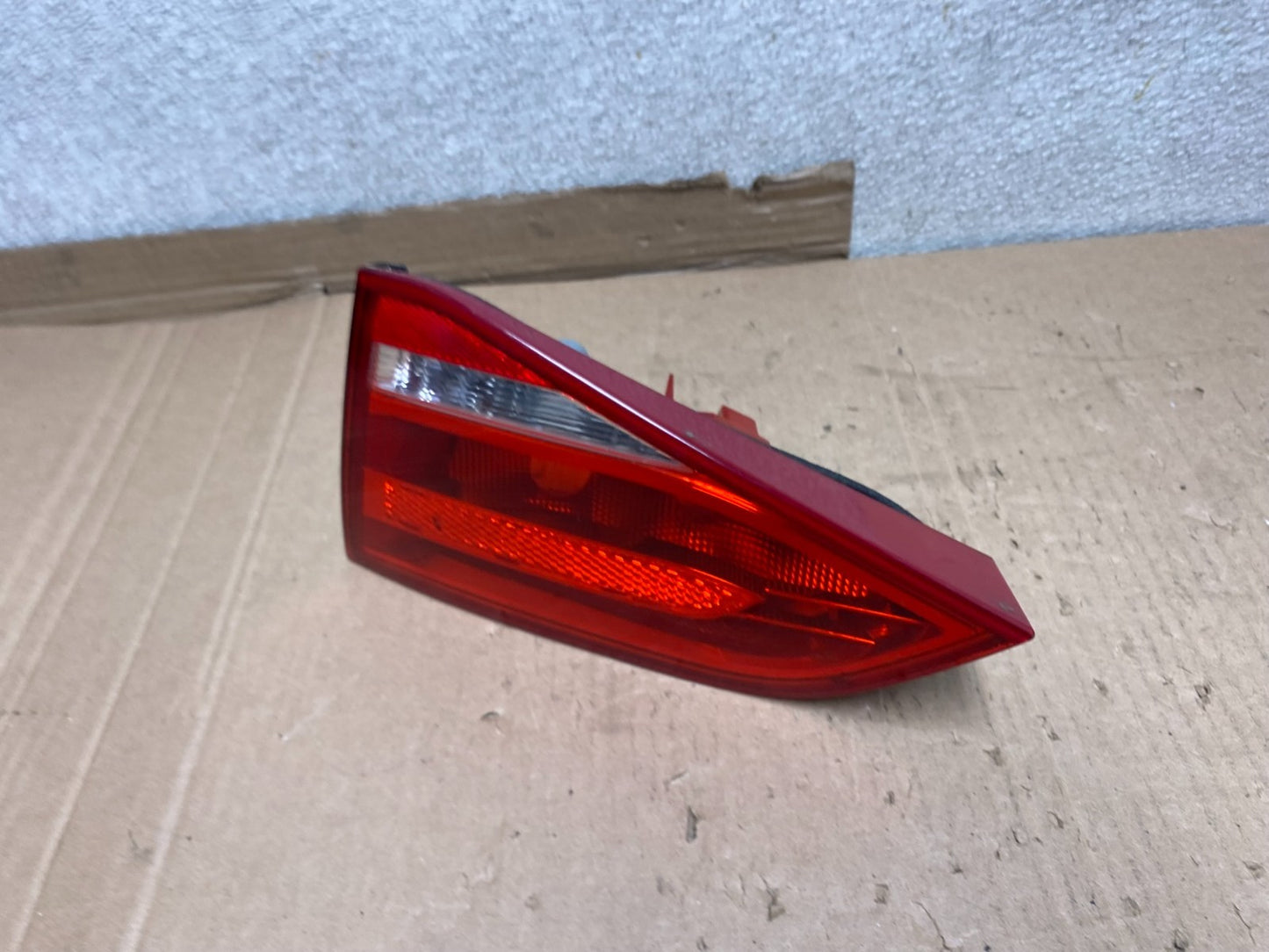 2009 2010 2011 2012 Audi A4 Sedan Right Passenger Inner Tail Light U7225 DW2