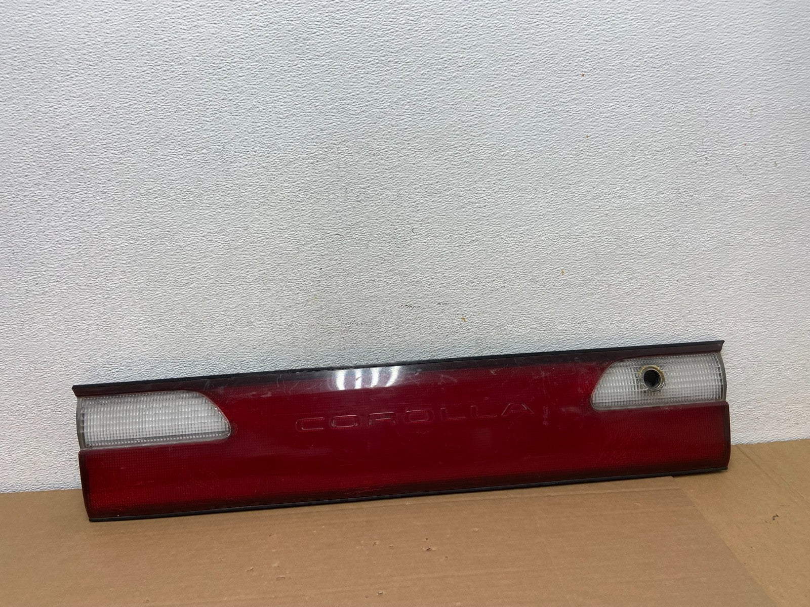 1996 1997 Toyota Corolla Center Trunk Rear Tail Light AD4161 DG0