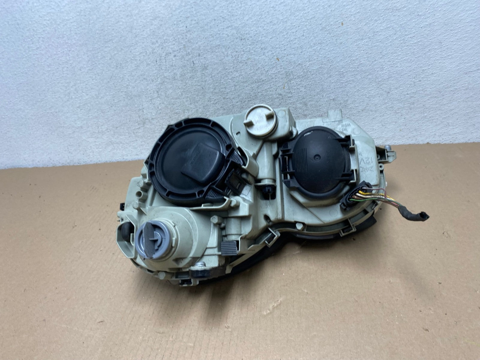 2005 to 2007 Mercedes-Benz C-Class Right Passenger Side Headlight AF3044 LK4
