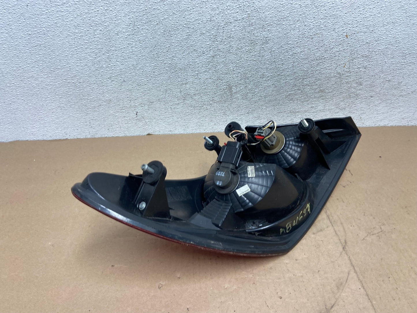 2008 Chrysler Sebring Convertible Right Passenger Side Tail Light AG4627 LK4