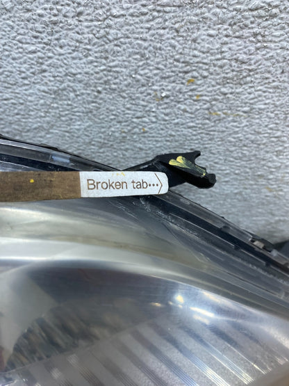 2011-2014 Toyota Sienna Right Passenger RH Halogen Headlight AI4650 DW5