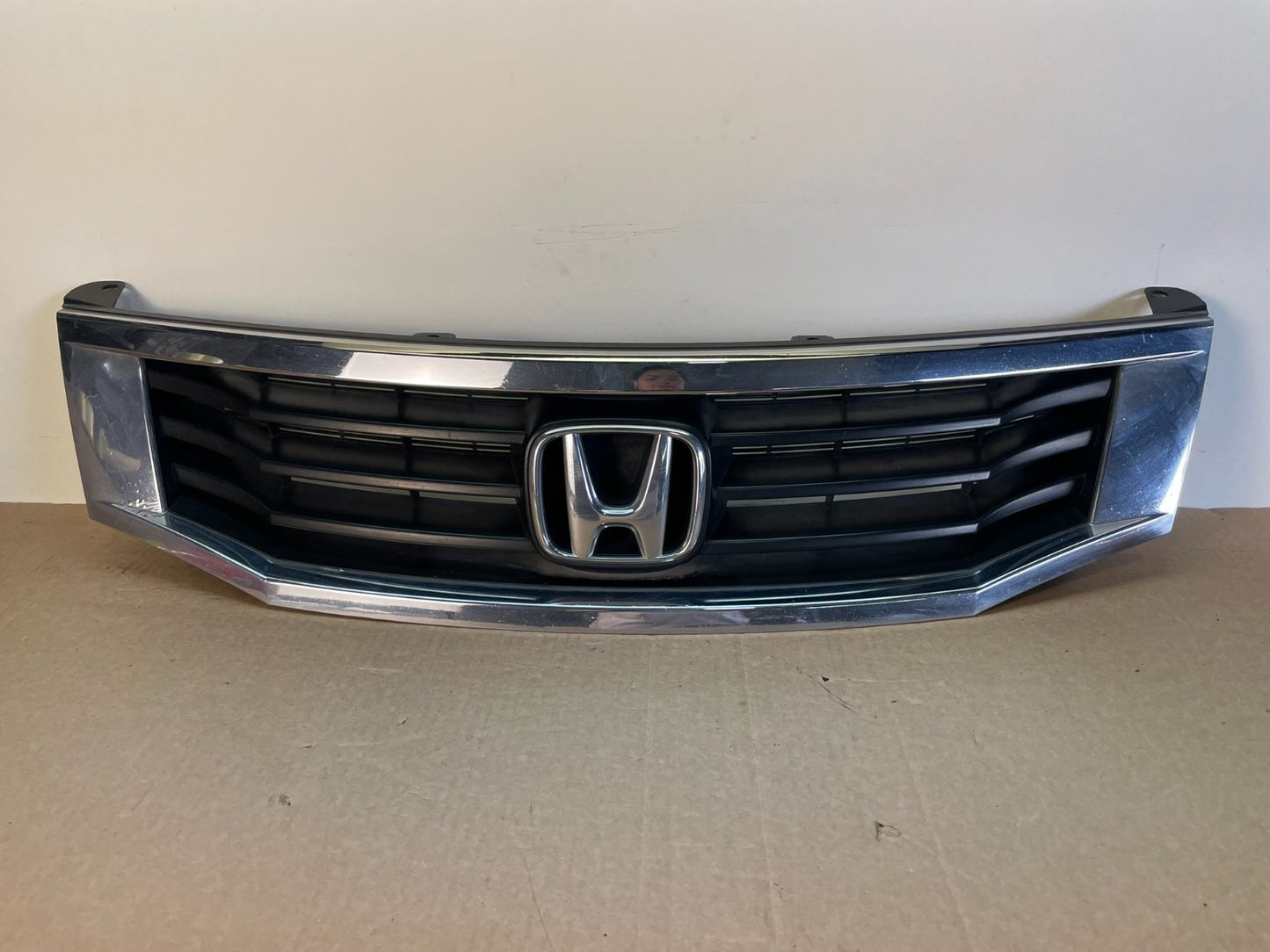 2008 2009 2010 Honda Accord Sedan Front Upper Grill Grille AH0036 DG0
