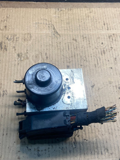 2002 to 2005 Mercedes W163 ML320 ML350 ABS Anti Lock Brake Pump Module Y4297 DG4