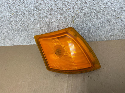 2002 to 2004 Saturn Vue Right RH Side Turn Signal Corner Headlight Light L31771