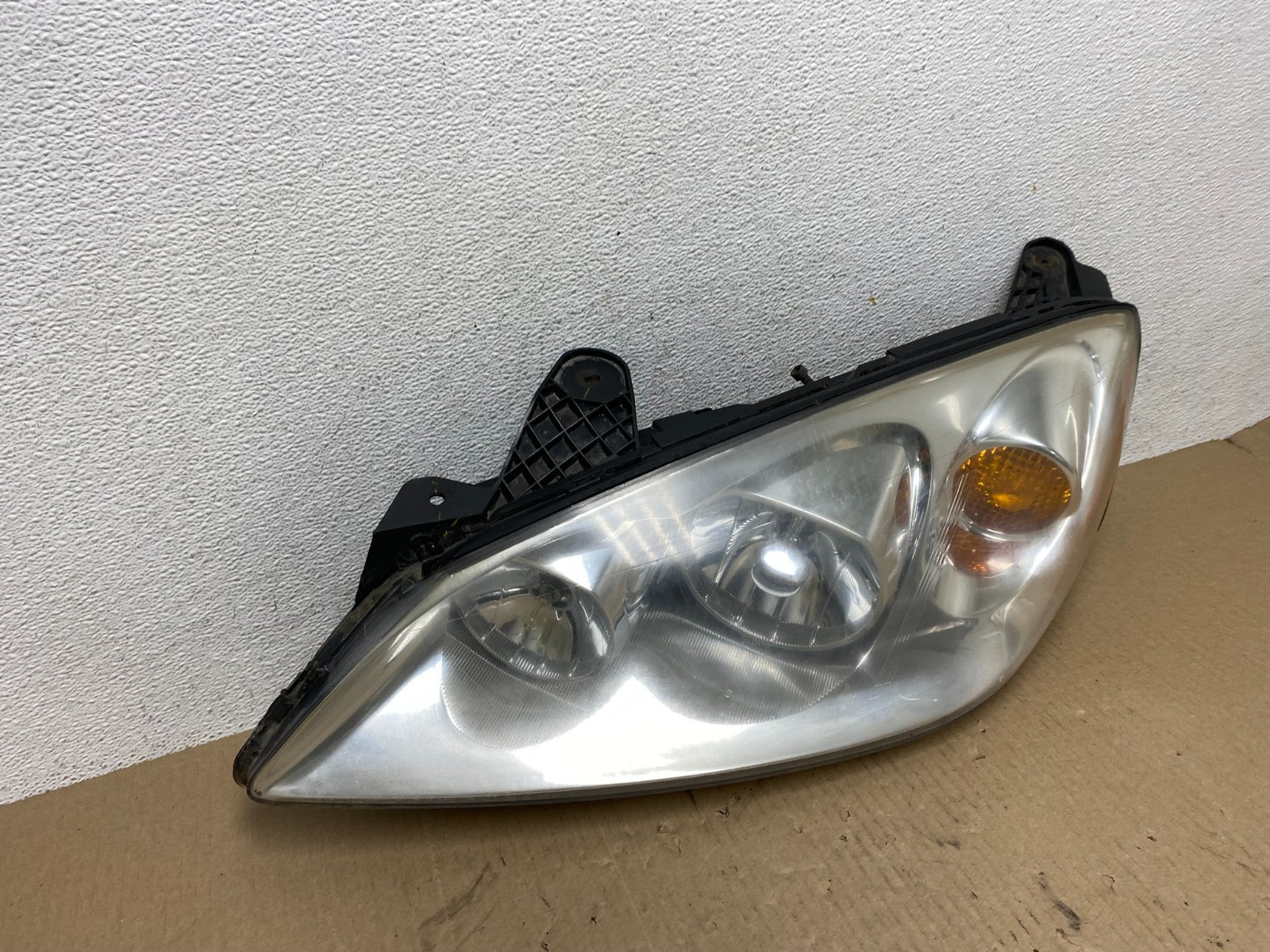 2005 to 2009 Pontiac G6 Headlight Left Driver LH Side Halogen AE7024 DW2