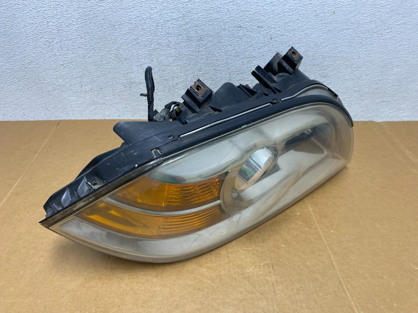 2004 2005 2006 Acura MDX Right Passenger RH Headlight Halogen AD8932 DW2