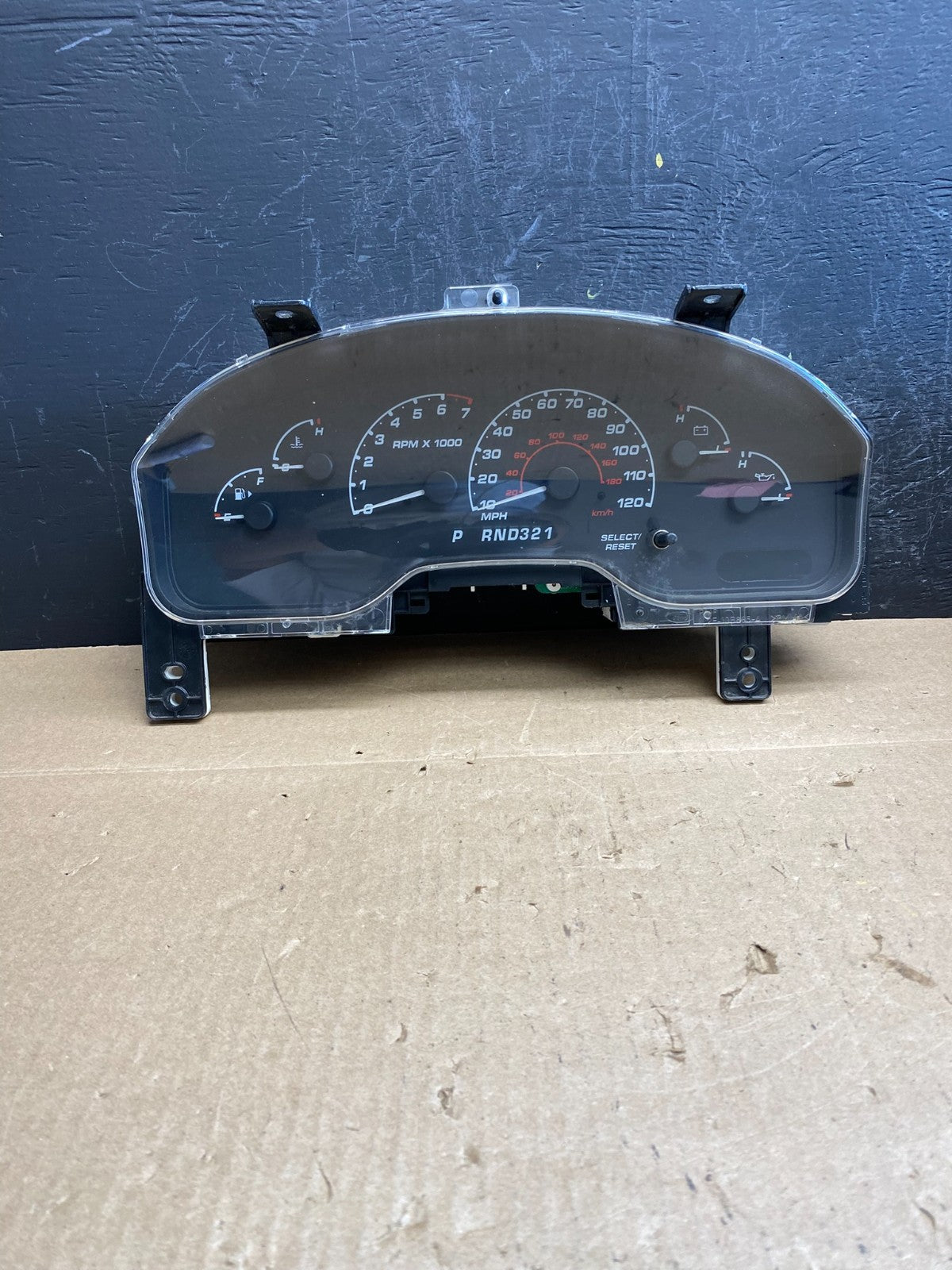 2001 to 2003 Ford Explorer Speedometer Cluster Gauge AC6402 DG0