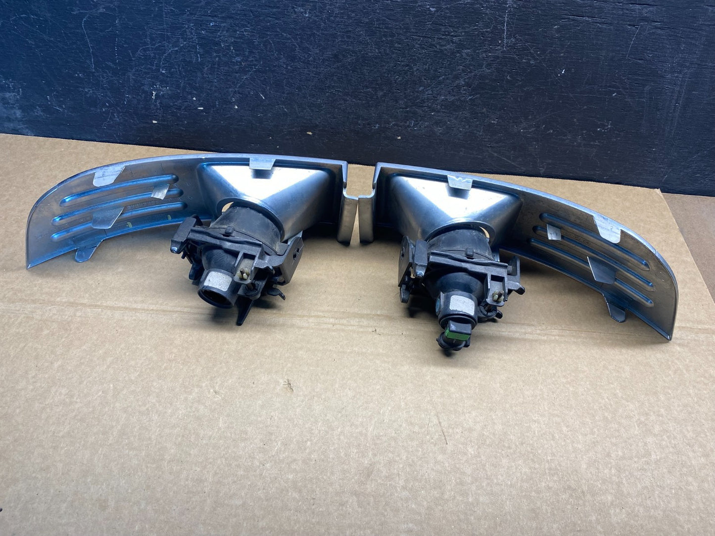 2009-2019 Ford Flex Front Bumper Left+Right Set Fog Light Bezel Trim AF6848 DG5