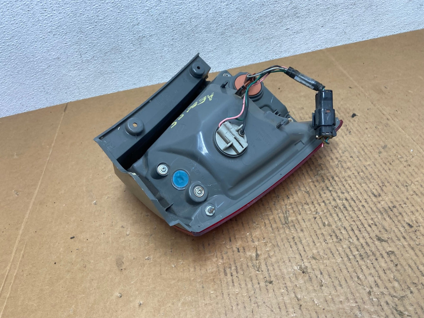2011 to 2013 Kia Sorento Right Passenger RH Side Tail Light AE0655 LK4