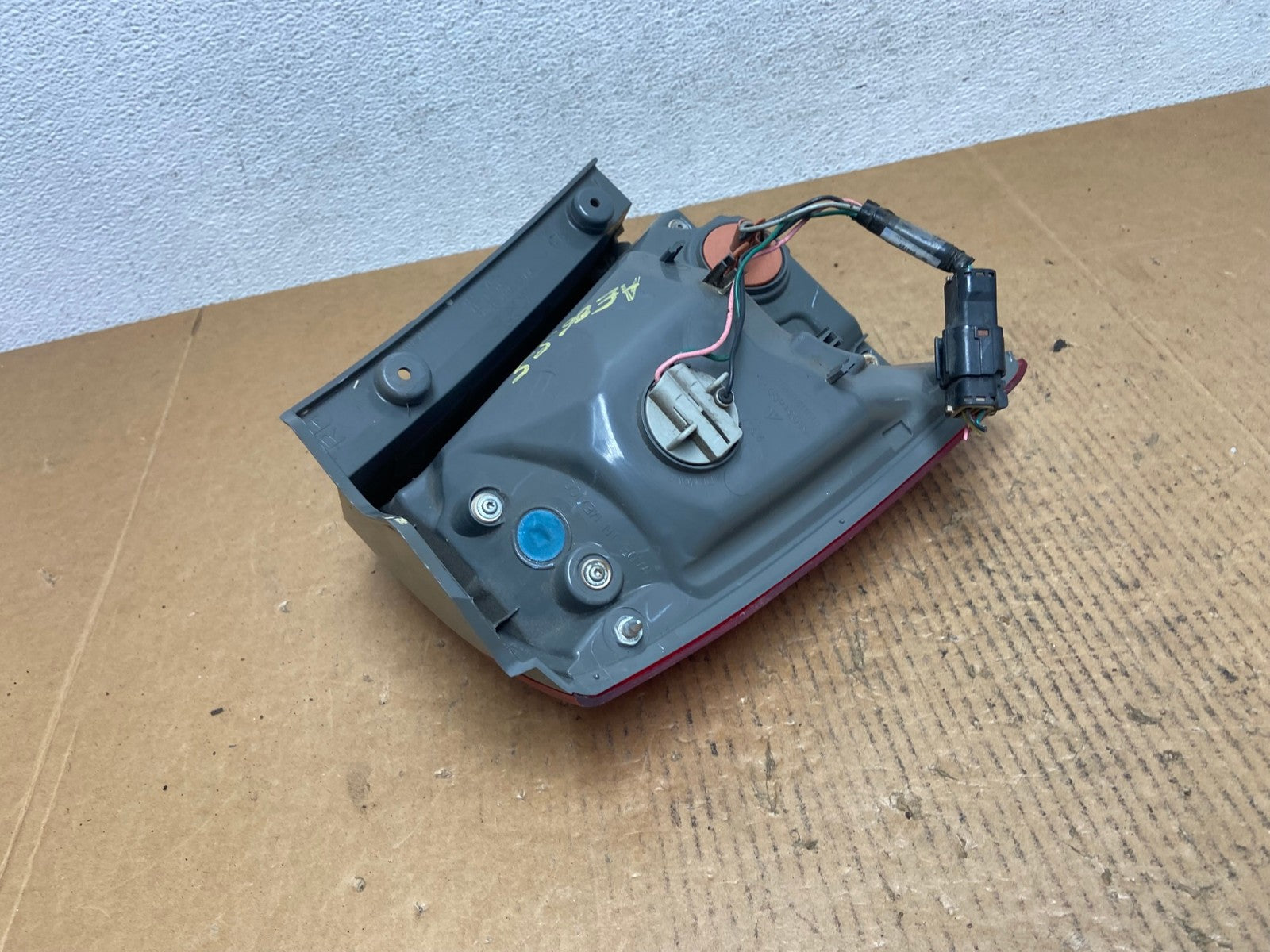 2011 to 2013 Kia Sorento Right Passenger RH Side Tail Light AE0655 LK4