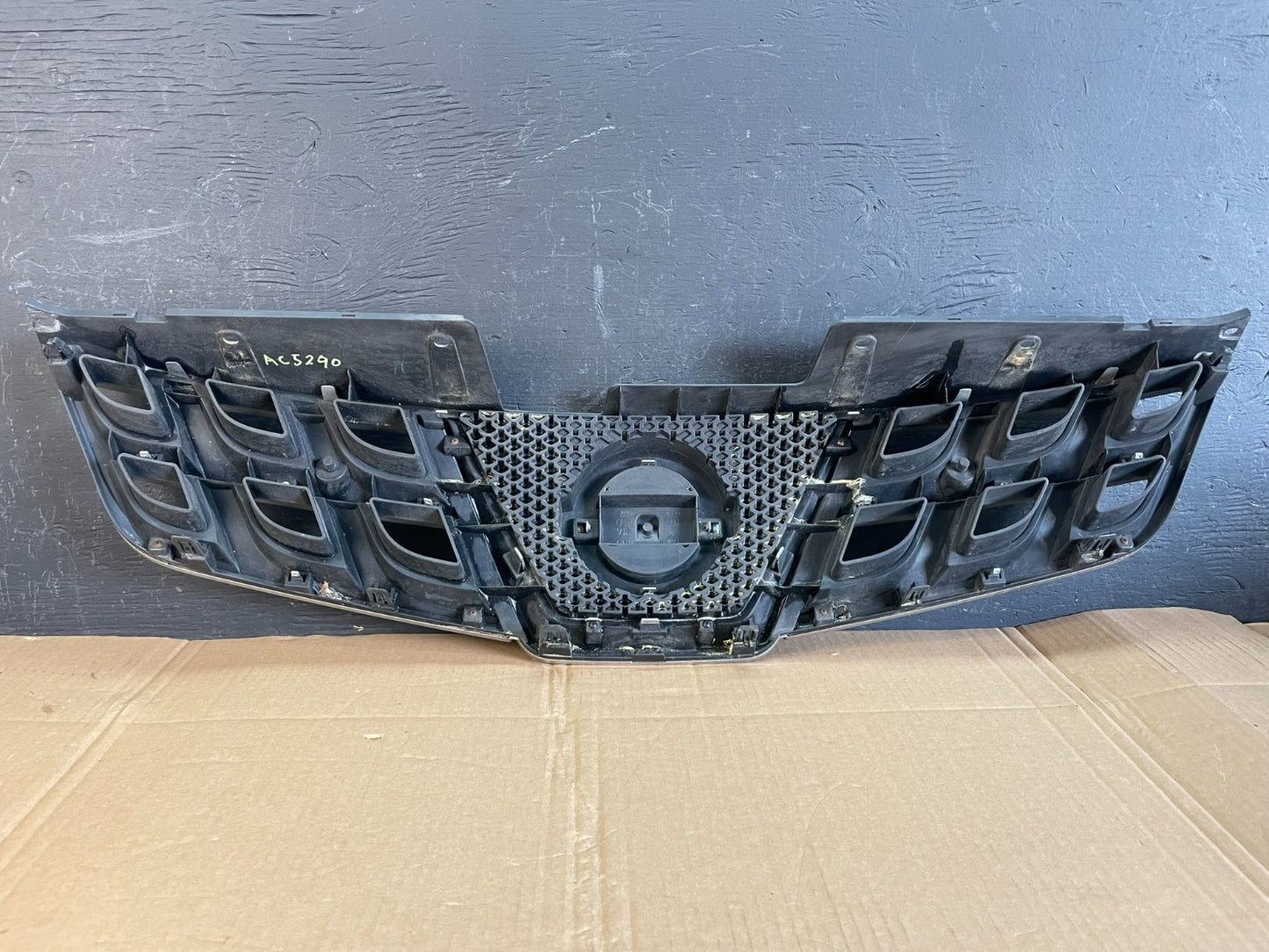 2011 to 2015 Nissan Rogue Front Upper Chrome Grill Grille AC5290 DG3
